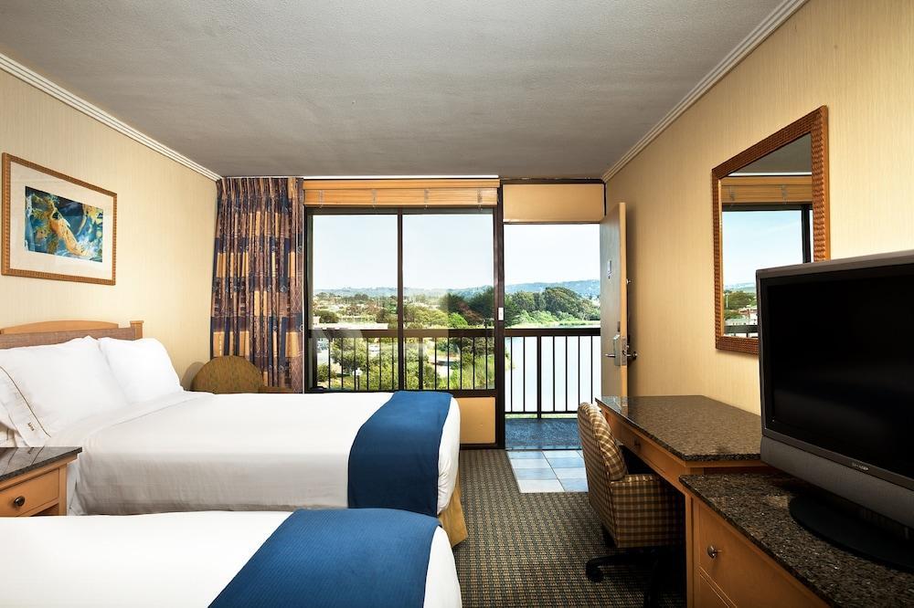 Holiday Inn Express At Monterey Bay, An Ihg Hotel Seaside Exterior foto