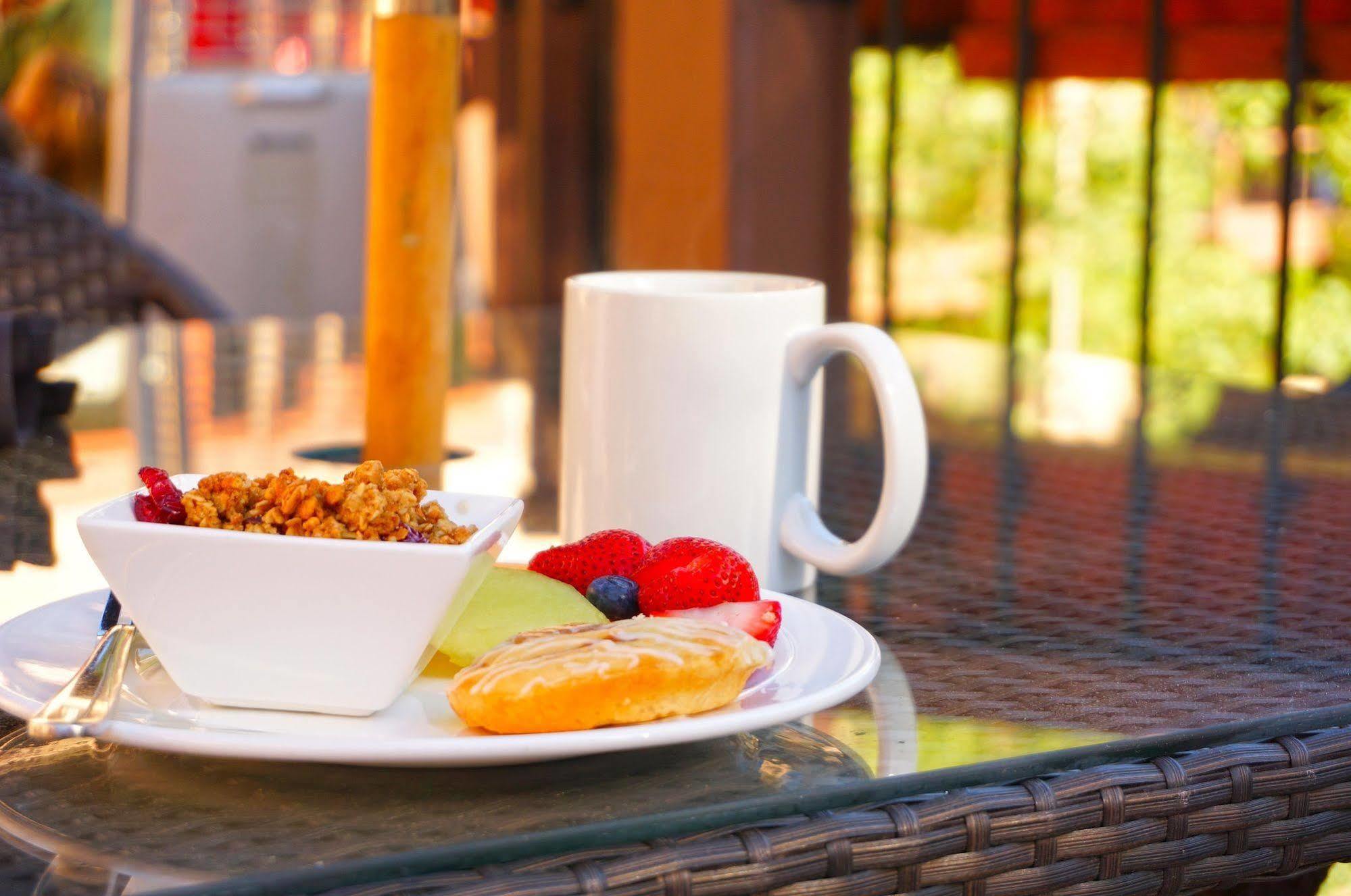 Holiday Inn Express At Monterey Bay By Ihg Seaside Exterior foto